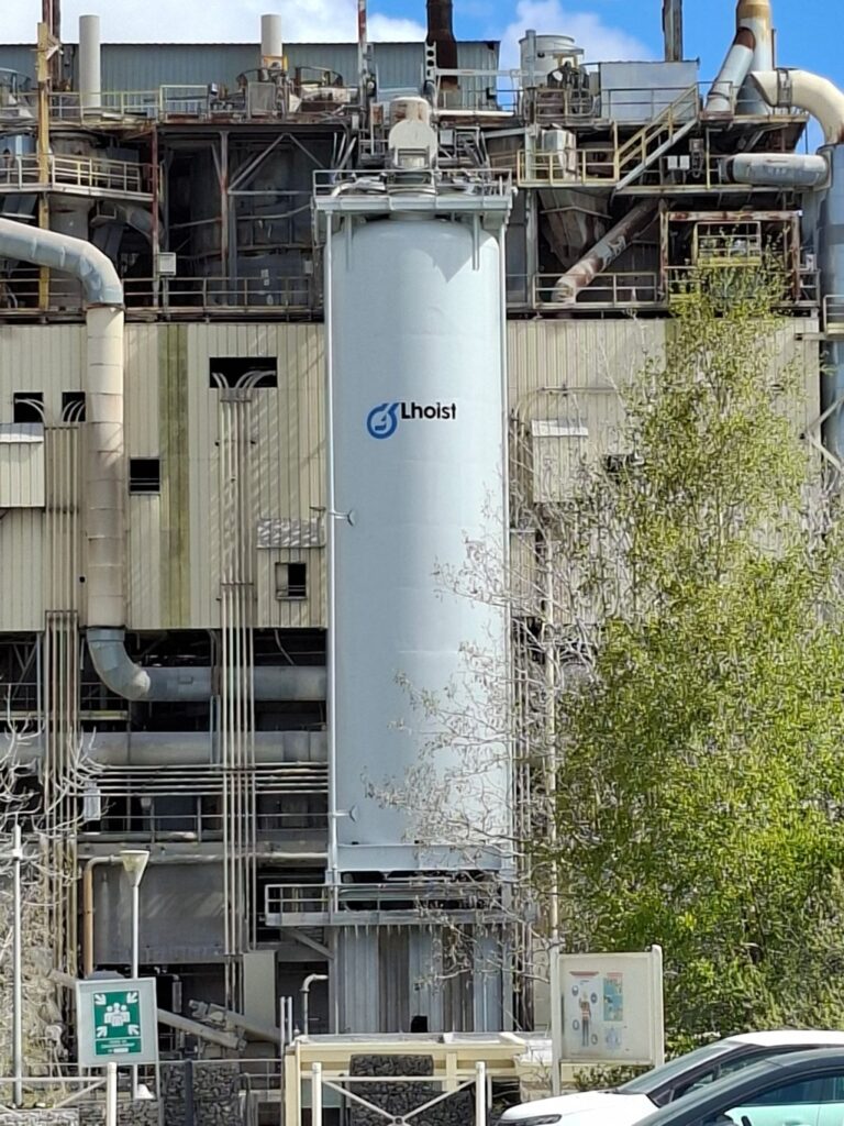 PROMETA PR utilise le décapage robotisé UHP pour la rénovation d’un silo industriel